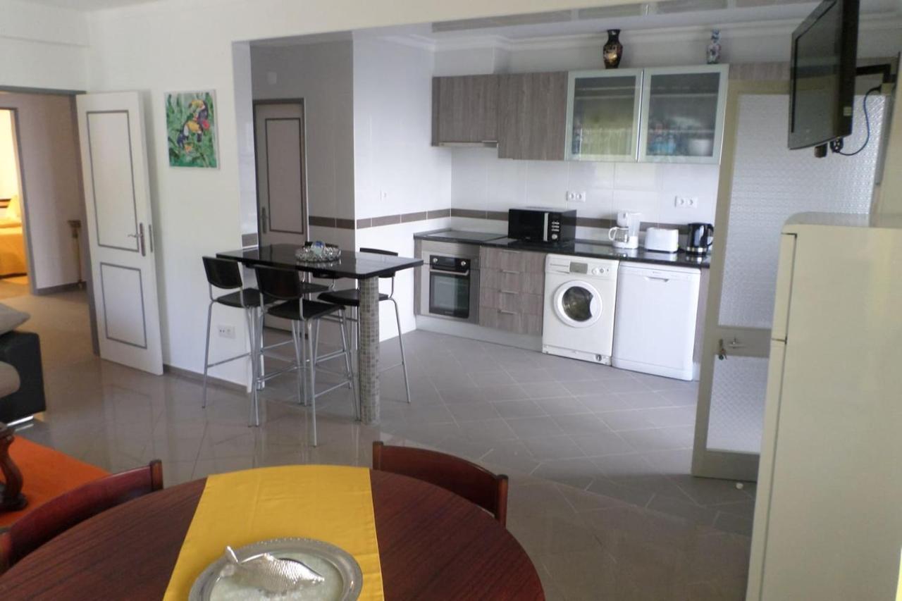 Emilio's Just For Apartamento