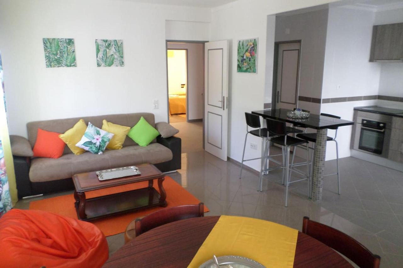 Emilio's Just For Apartamento *
